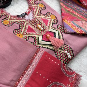 Alternative view of Gulabi Nakshi 3 pc