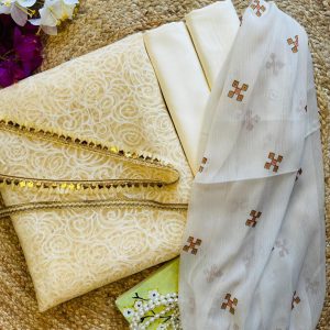 Creamy White Rose Masleen