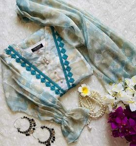 Akashi Kurti