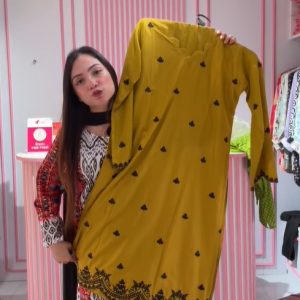 Mustard Black embro