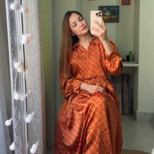 chain gown
