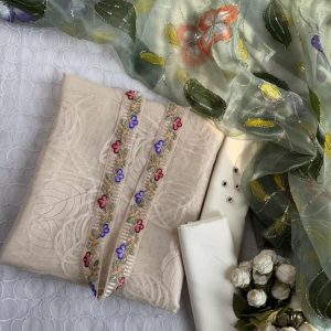creamy leaf print