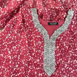 pink floral print kurti