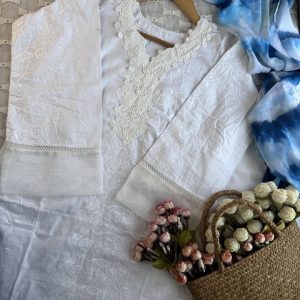 whitey kari kurti