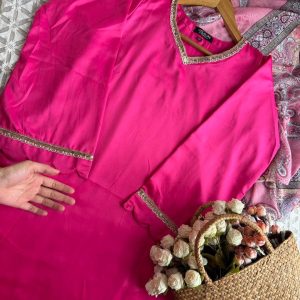 Gulaabi noor kurti